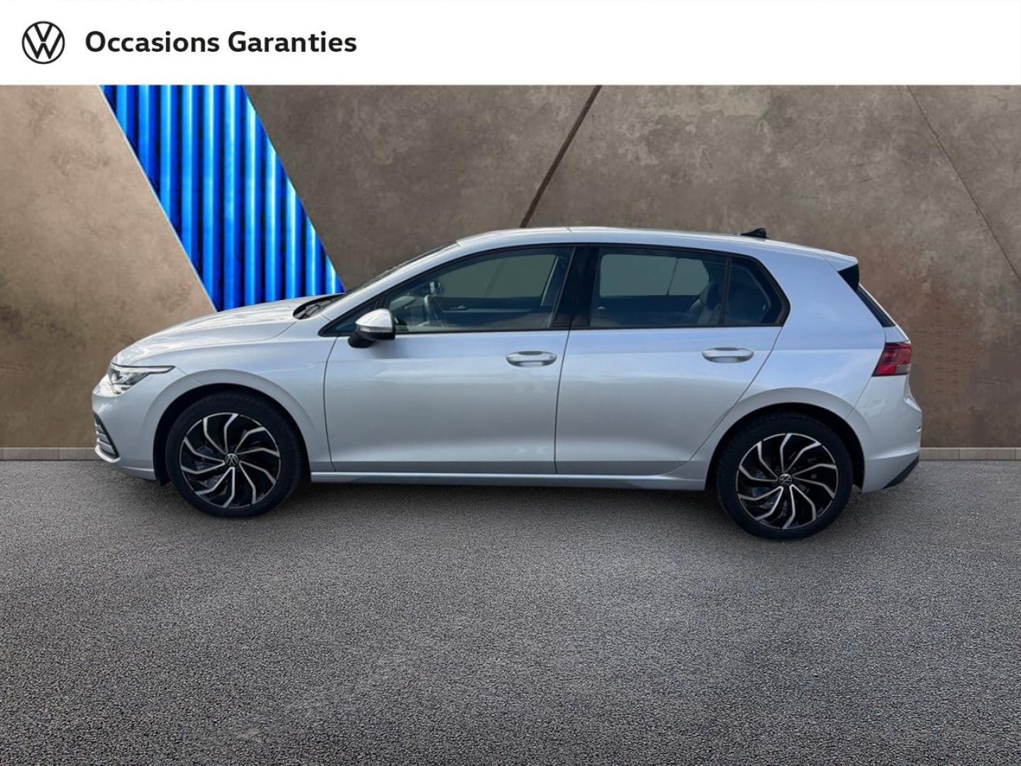Voitures occasions VOLKSWAGEN GOLF Life Dunkerque
