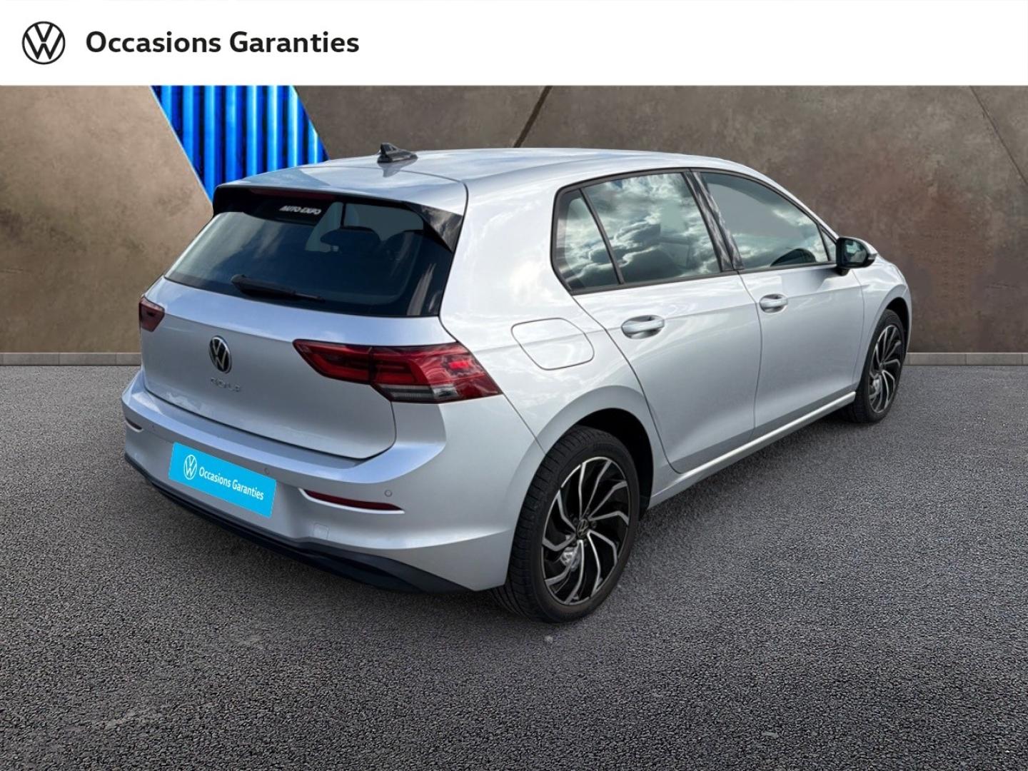 Voitures occasions VOLKSWAGEN GOLF Life Dunkerque
