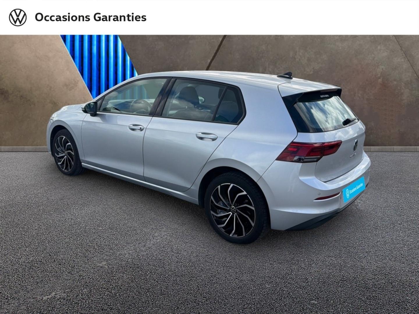 Voitures occasions VOLKSWAGEN GOLF Life Dunkerque