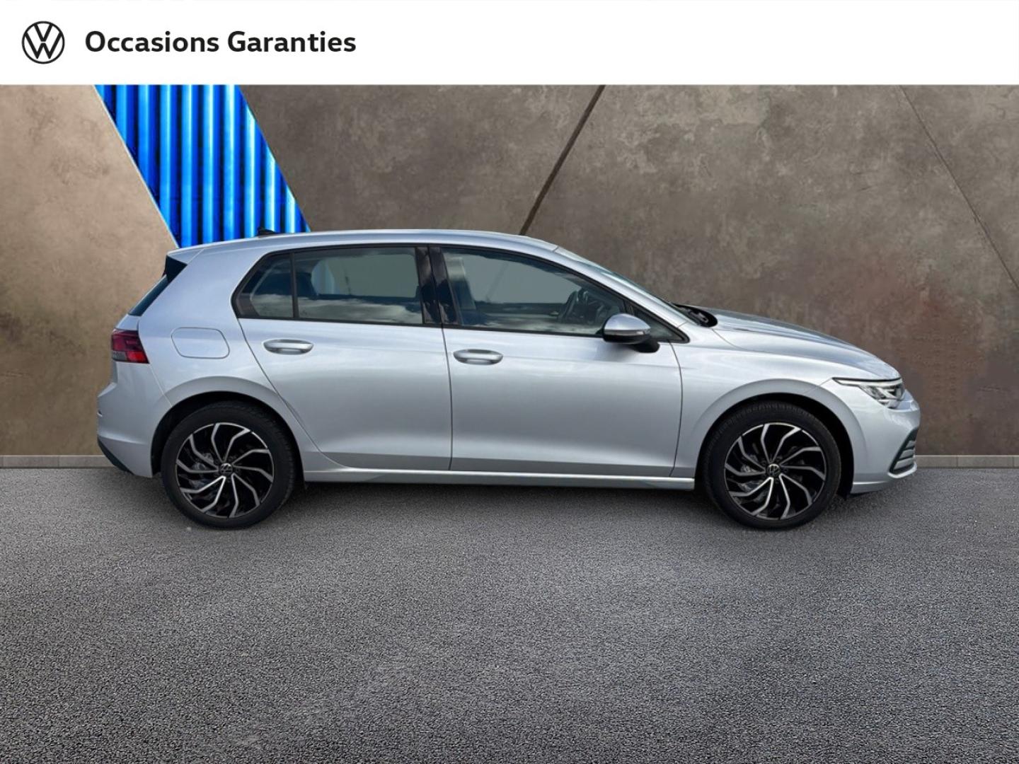 Voitures occasions VOLKSWAGEN GOLF Life Dunkerque