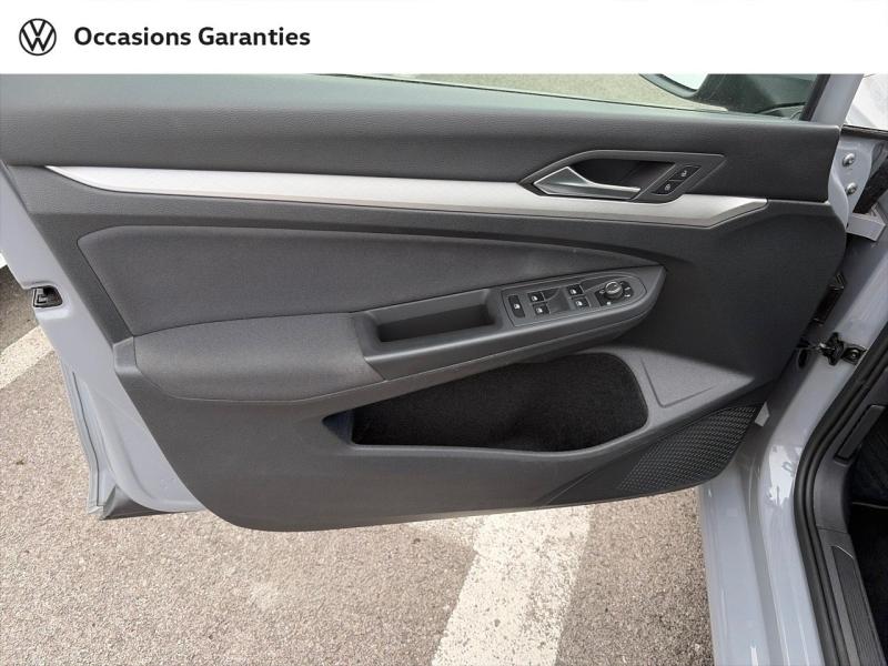 Voitures occasions VOLKSWAGEN GOLF Life Business 1st Hazebrouck