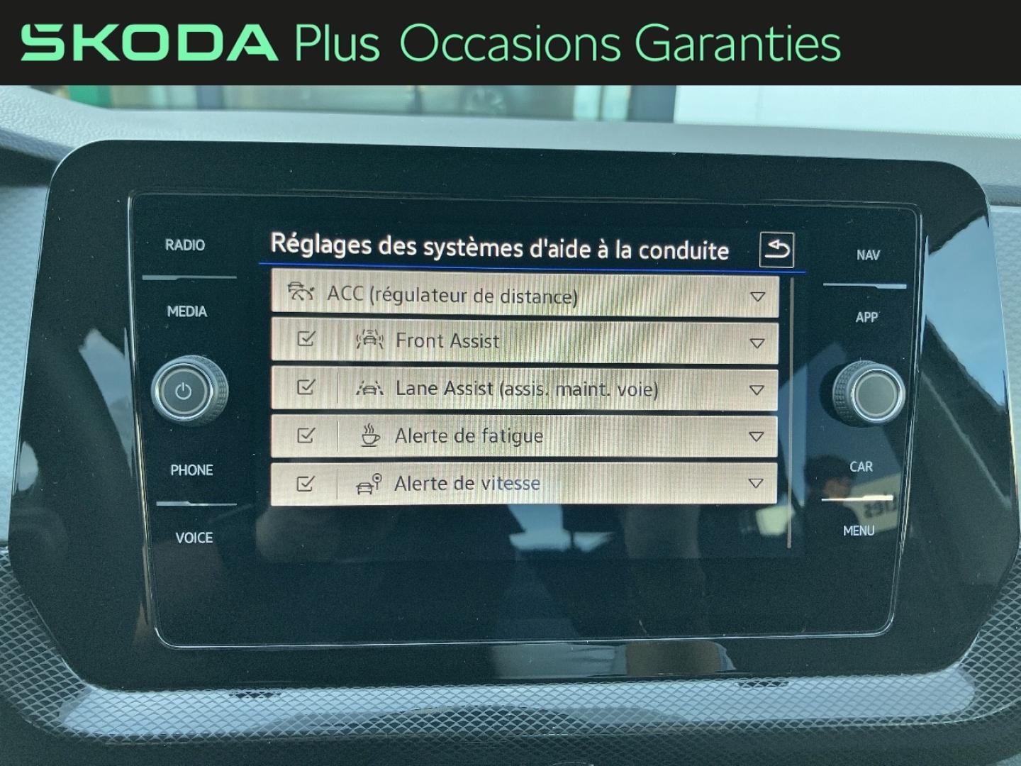 Voitures occasions VOLKSWAGEN T-CROSS Life Plus Hazebrouck