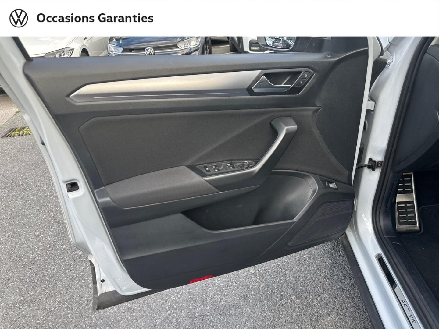 Voitures occasions VOLKSWAGEN T-ROC Active Villeneuve-d'Ascq