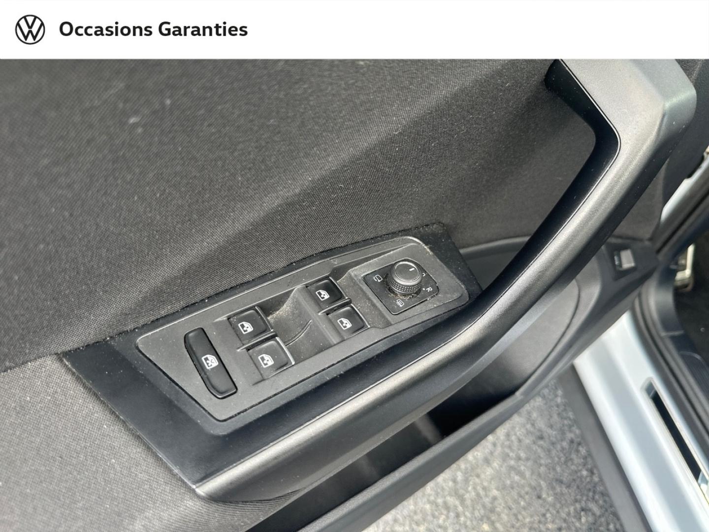 Voitures occasions VOLKSWAGEN T-ROC Active Villeneuve-d'Ascq