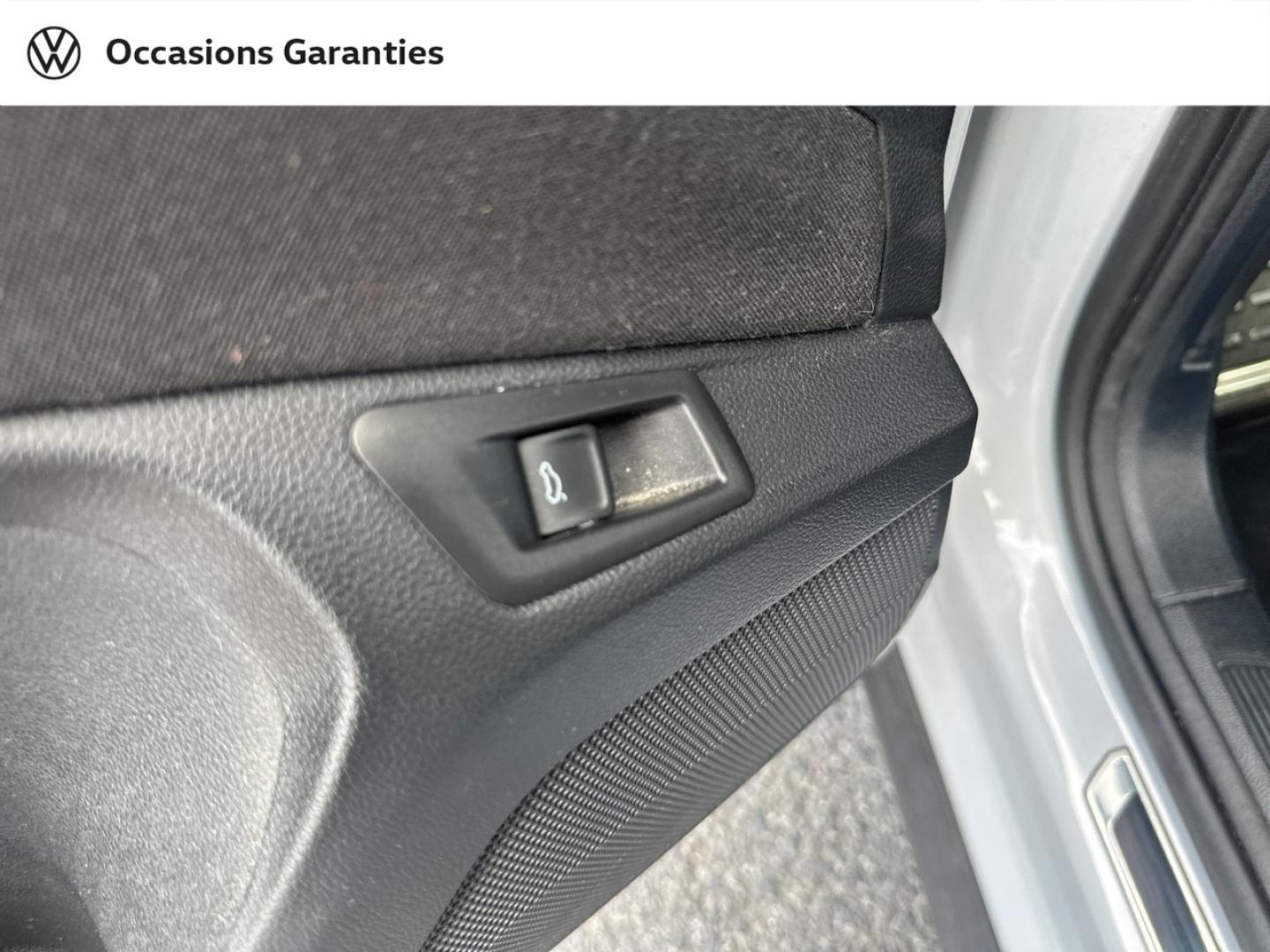Voitures occasions VOLKSWAGEN T-ROC Active Villeneuve-d'Ascq