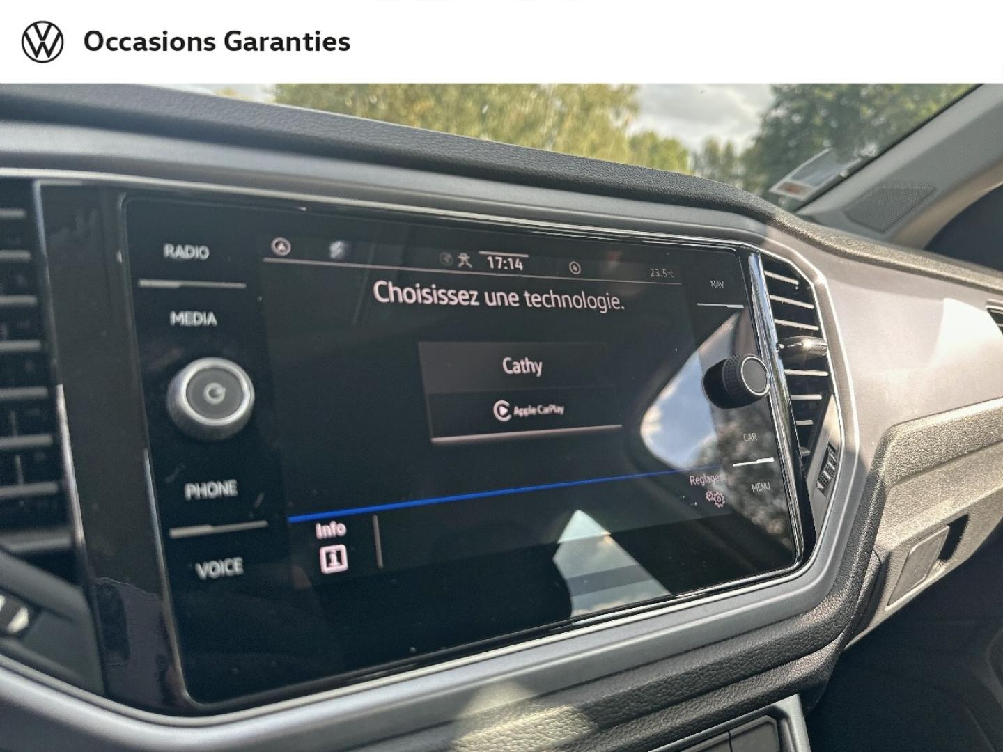 Voitures occasions VOLKSWAGEN T-ROC Active Villeneuve-d'Ascq