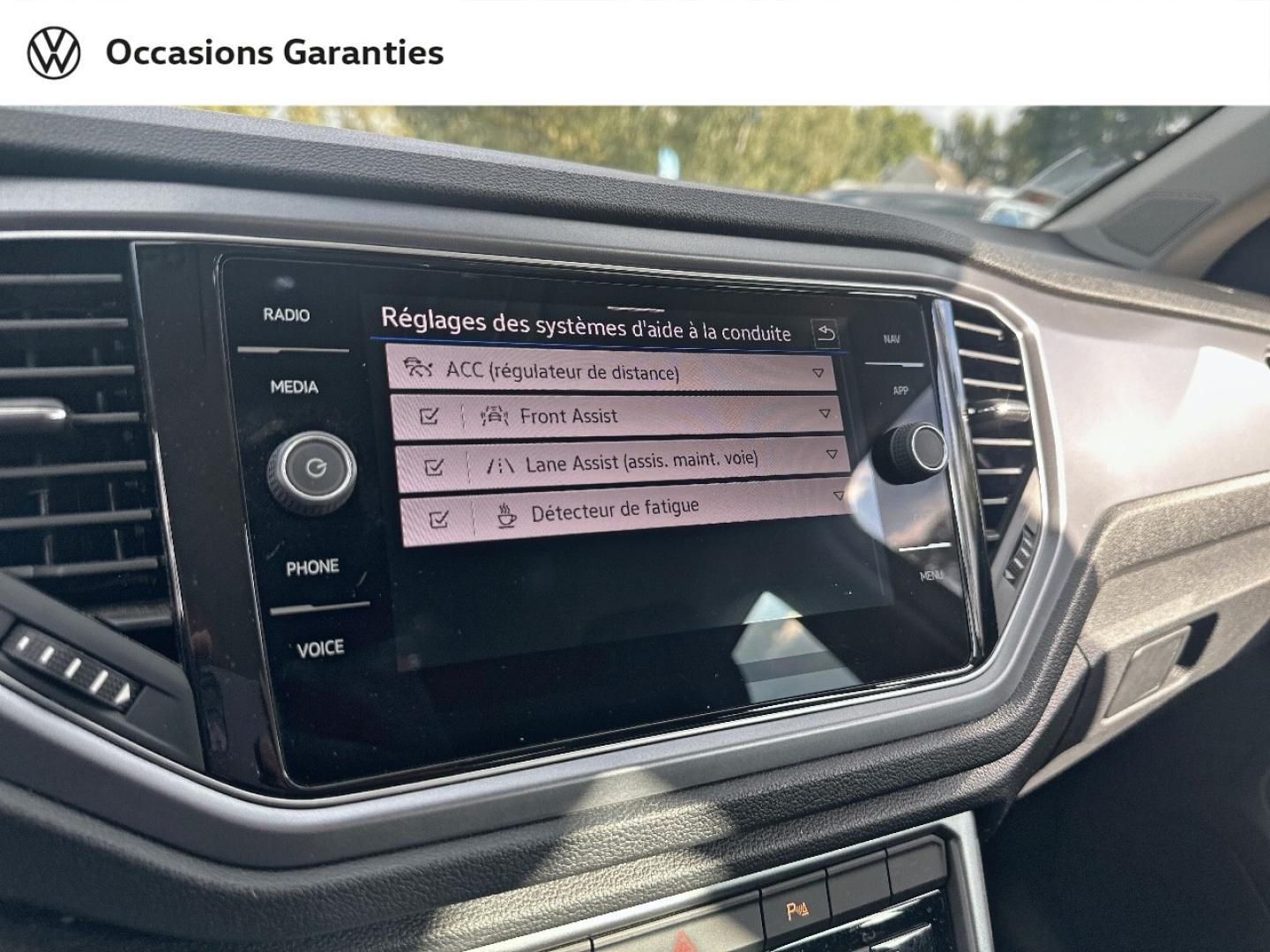 Voitures occasions VOLKSWAGEN T-ROC Active Villeneuve-d'Ascq