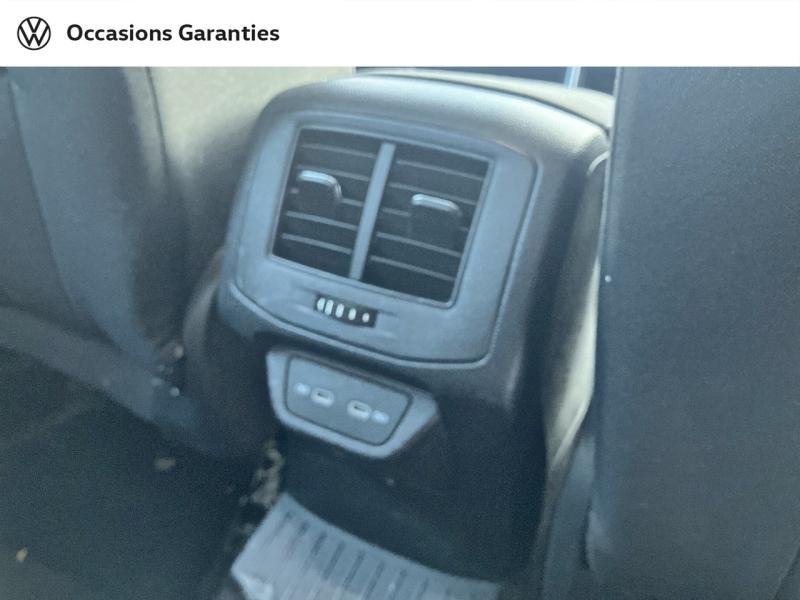 Voitures occasions VOLKSWAGEN T-ROC Active Villeneuve-d'Ascq