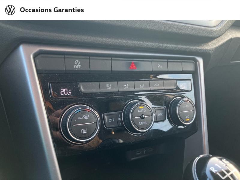 Voitures occasions VOLKSWAGEN T-ROC Active Villeneuve-d'Ascq