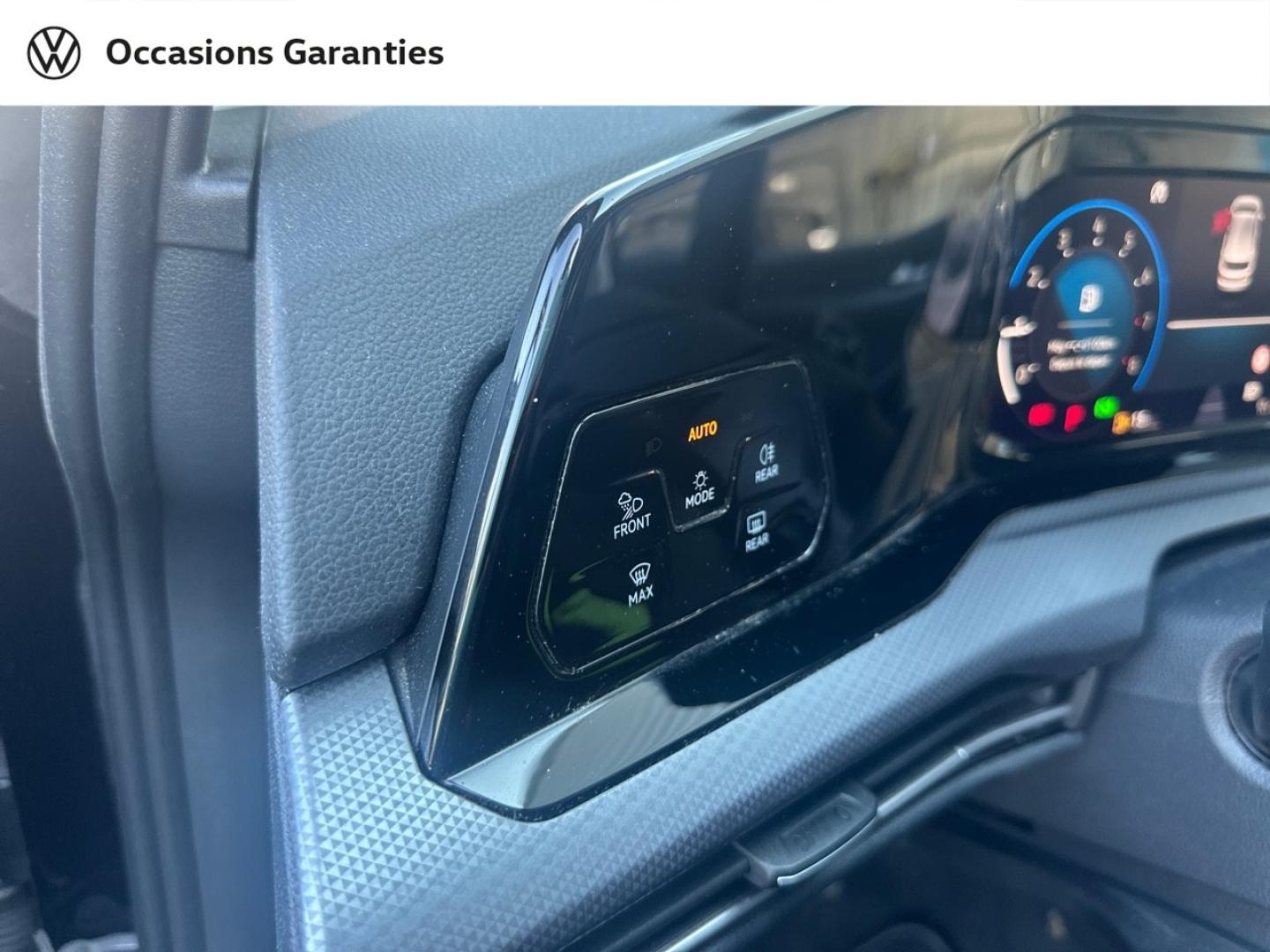 Voitures occasions VOLKSWAGEN GOLF Active Villeneuve-d'Ascq