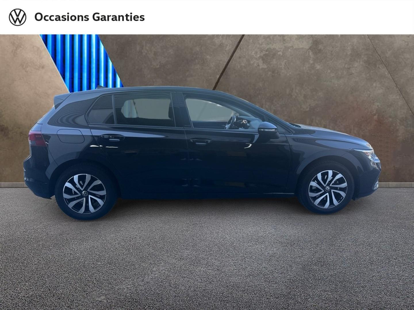 Voitures occasions VOLKSWAGEN GOLF Active Villeneuve-d'Ascq