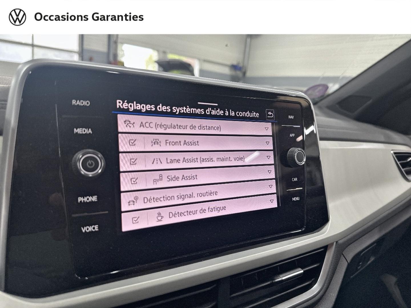 Voitures occasions VOLKSWAGEN T-Roc Cabriolet Style Villeneuve-d'Ascq