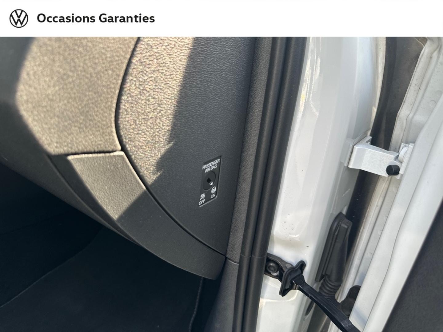 Voitures occasions VOLKSWAGEN TAIGO R-Line Lens