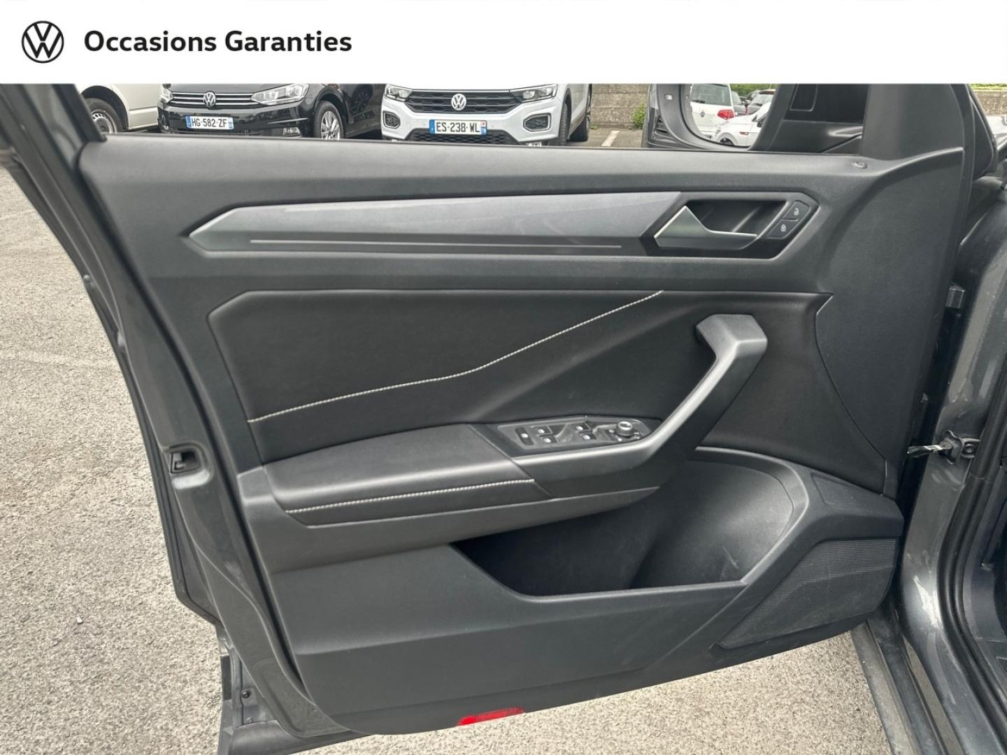 Voitures occasions VOLKSWAGEN T-ROC Style Villeneuve-d'Ascq