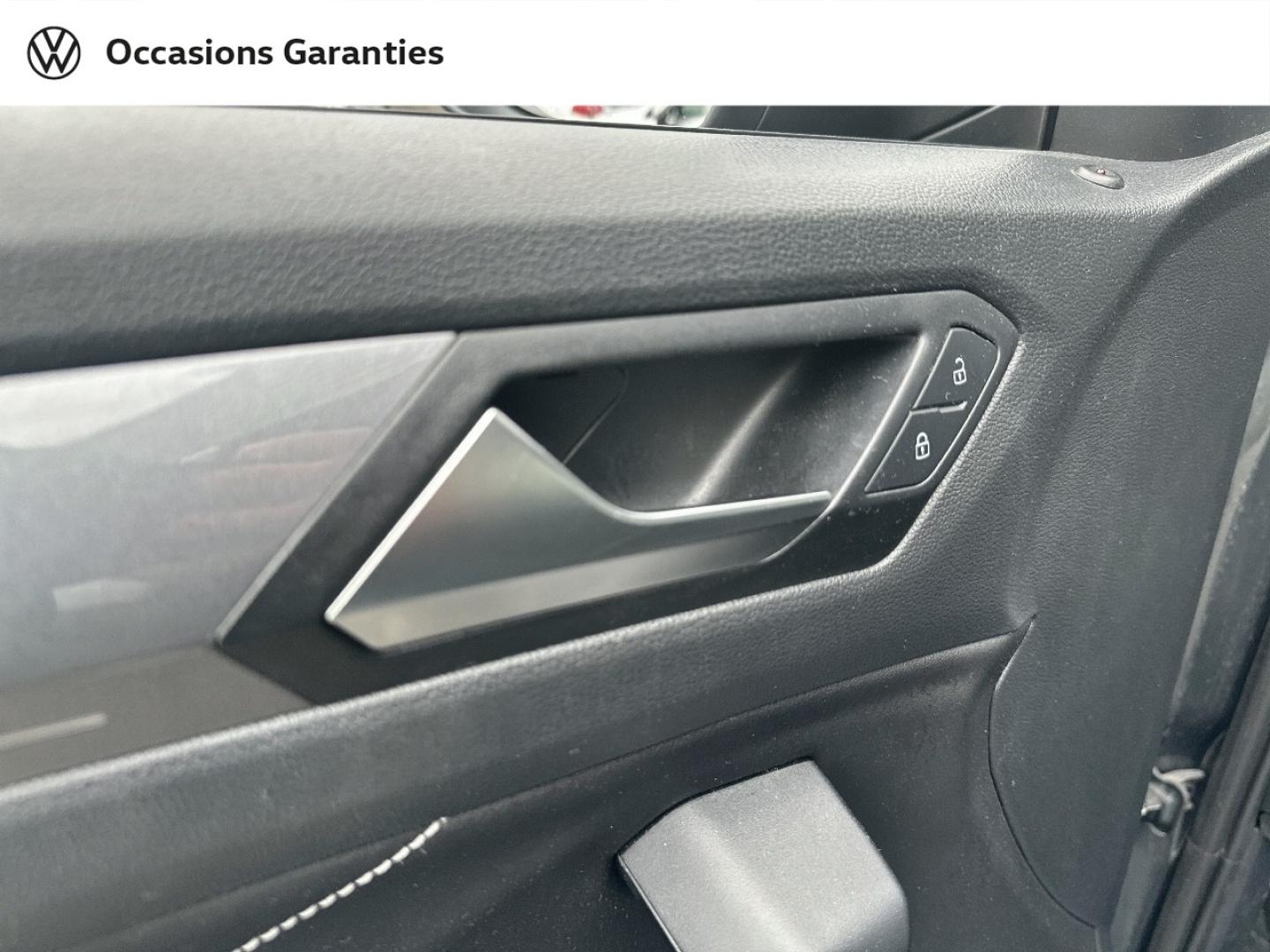 Voitures occasions VOLKSWAGEN T-ROC Style Villeneuve-d'Ascq