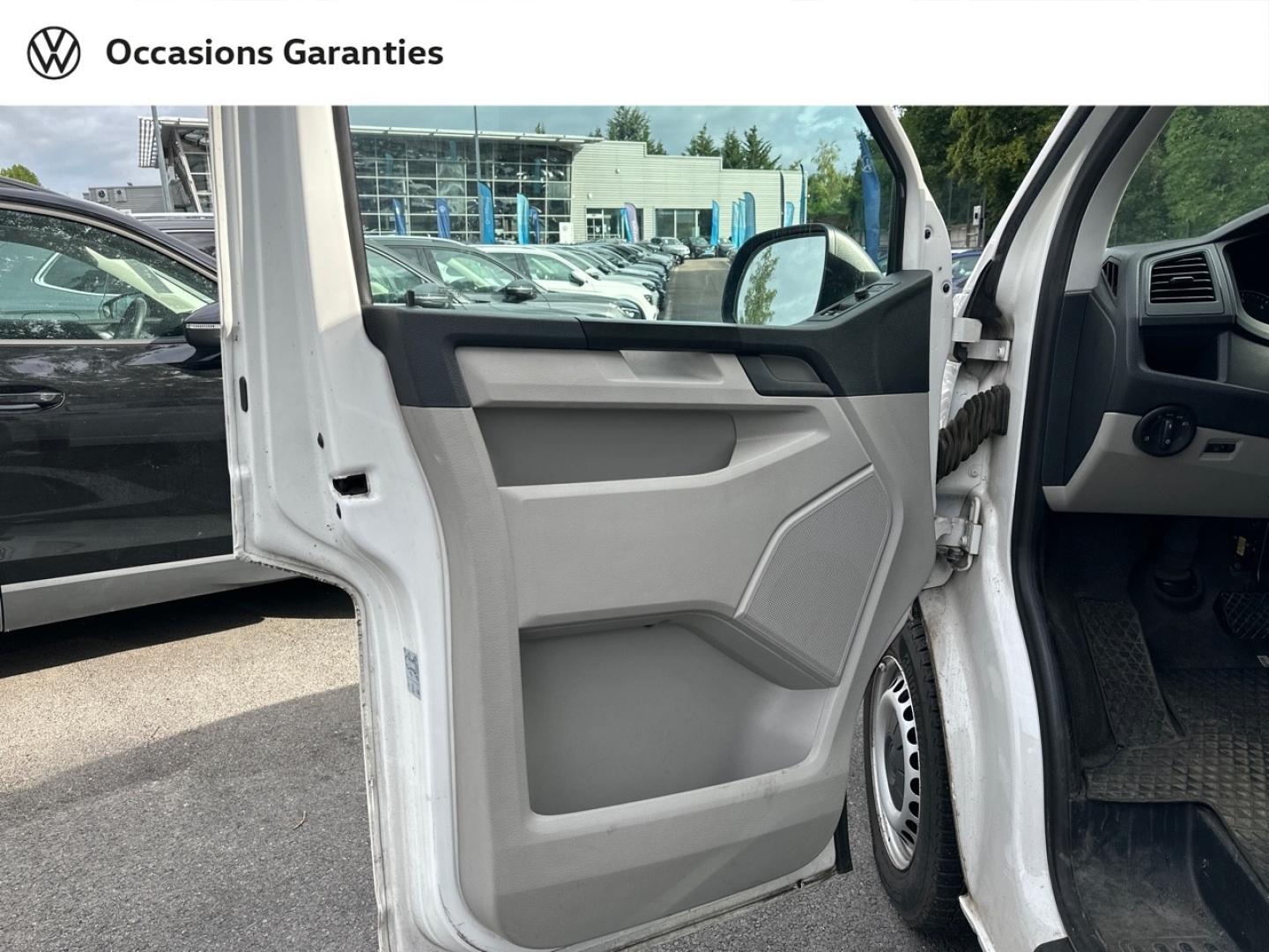 Voitures occasions VOLKSWAGEN UTILITAIRES Transporter Fg Business Line Villeneuve-d'Ascq