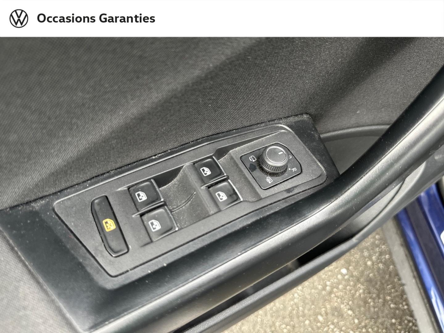 Voitures occasions VOLKSWAGEN T-ROC United Lens
