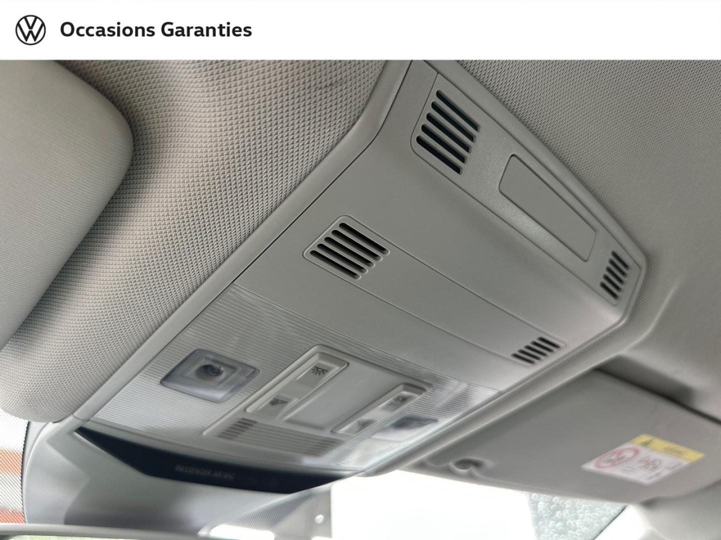 Voitures occasions VOLKSWAGEN T-ROC United Lens
