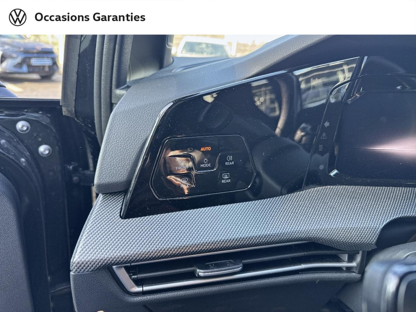 Voitures occasions VOLKSWAGEN GOLF R-Line Edition Lens