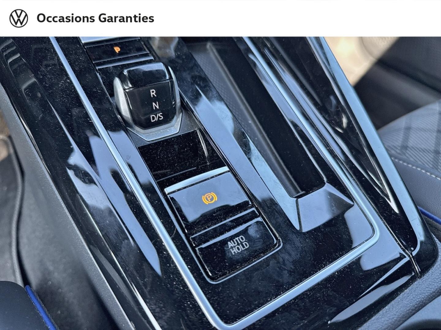 Voitures occasions VOLKSWAGEN GOLF R-Line Edition Lens