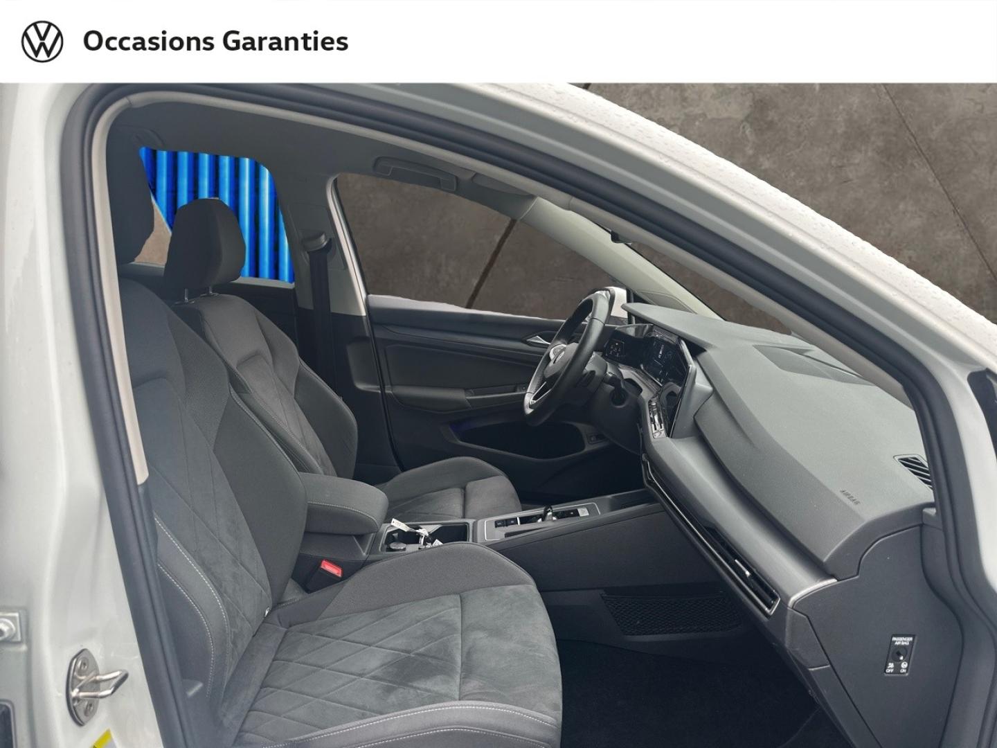 Voitures occasions VOLKSWAGEN GOLF Style Lens