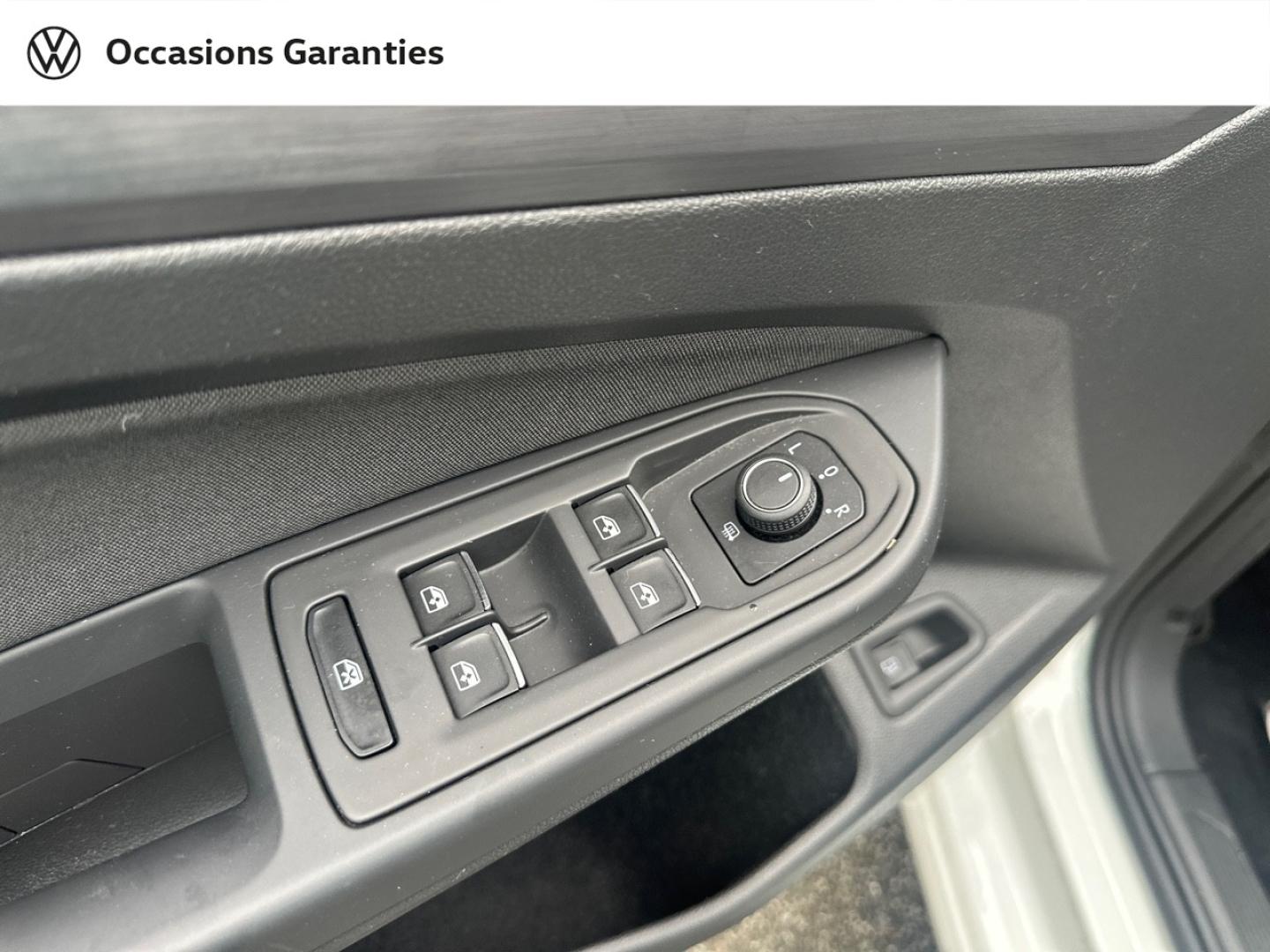 Voitures occasions VOLKSWAGEN GOLF Style Lens