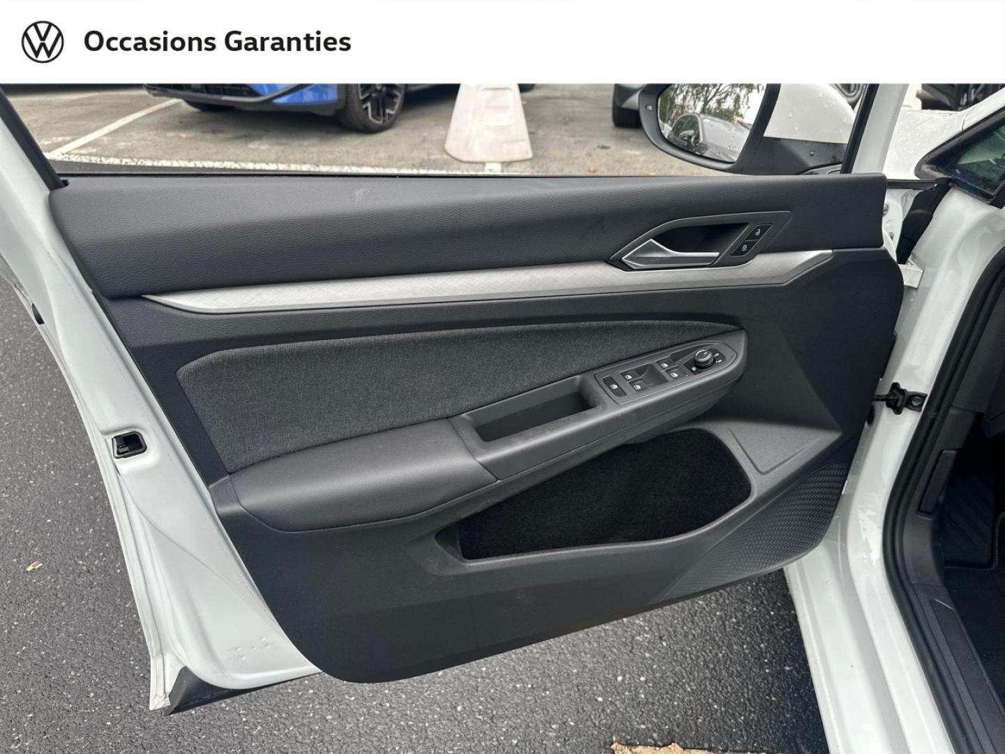 Voitures occasions VOLKSWAGEN GOLF Life Villeneuve-d'Ascq