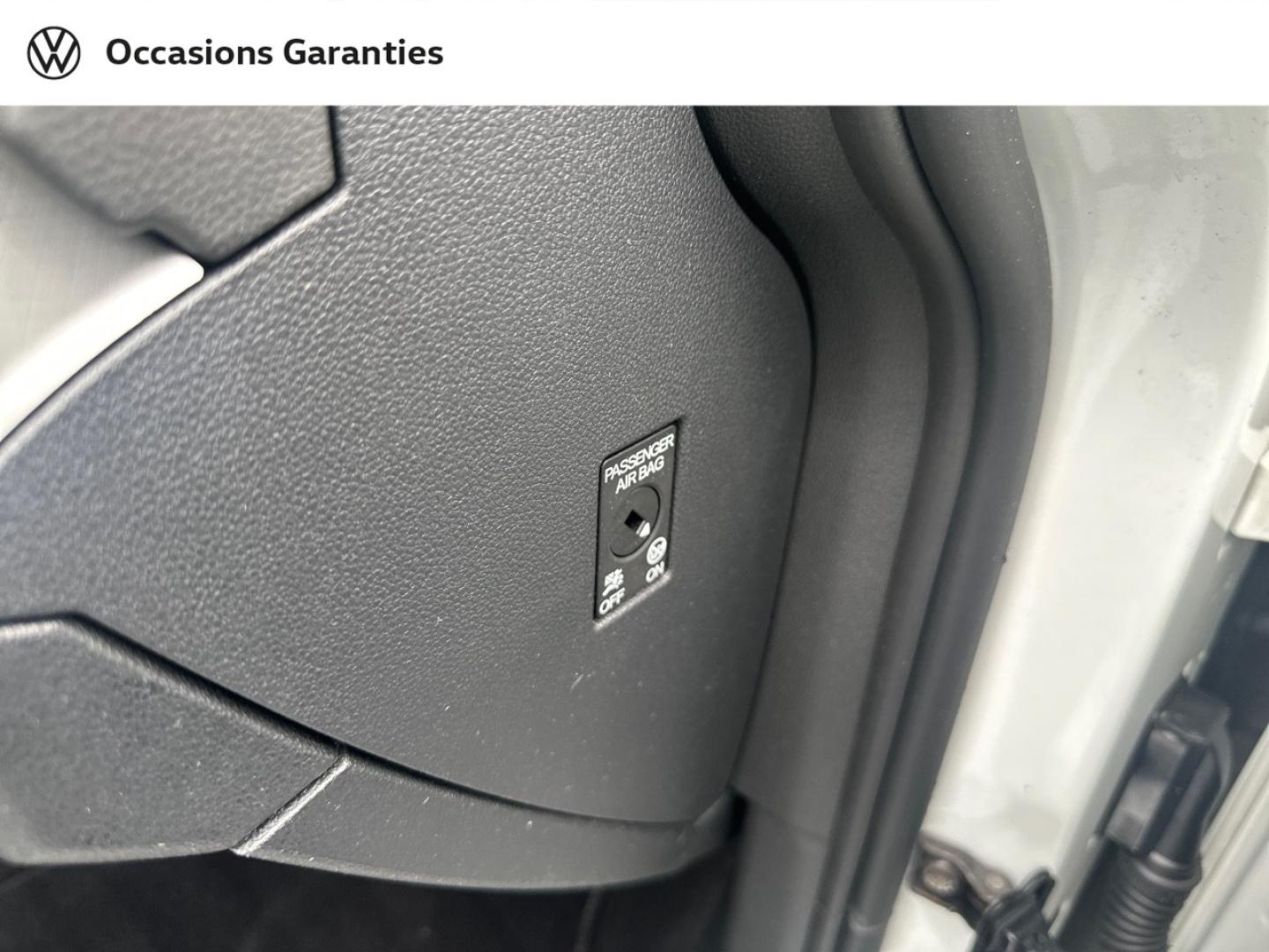 Voitures occasions VOLKSWAGEN GOLF Life Lens