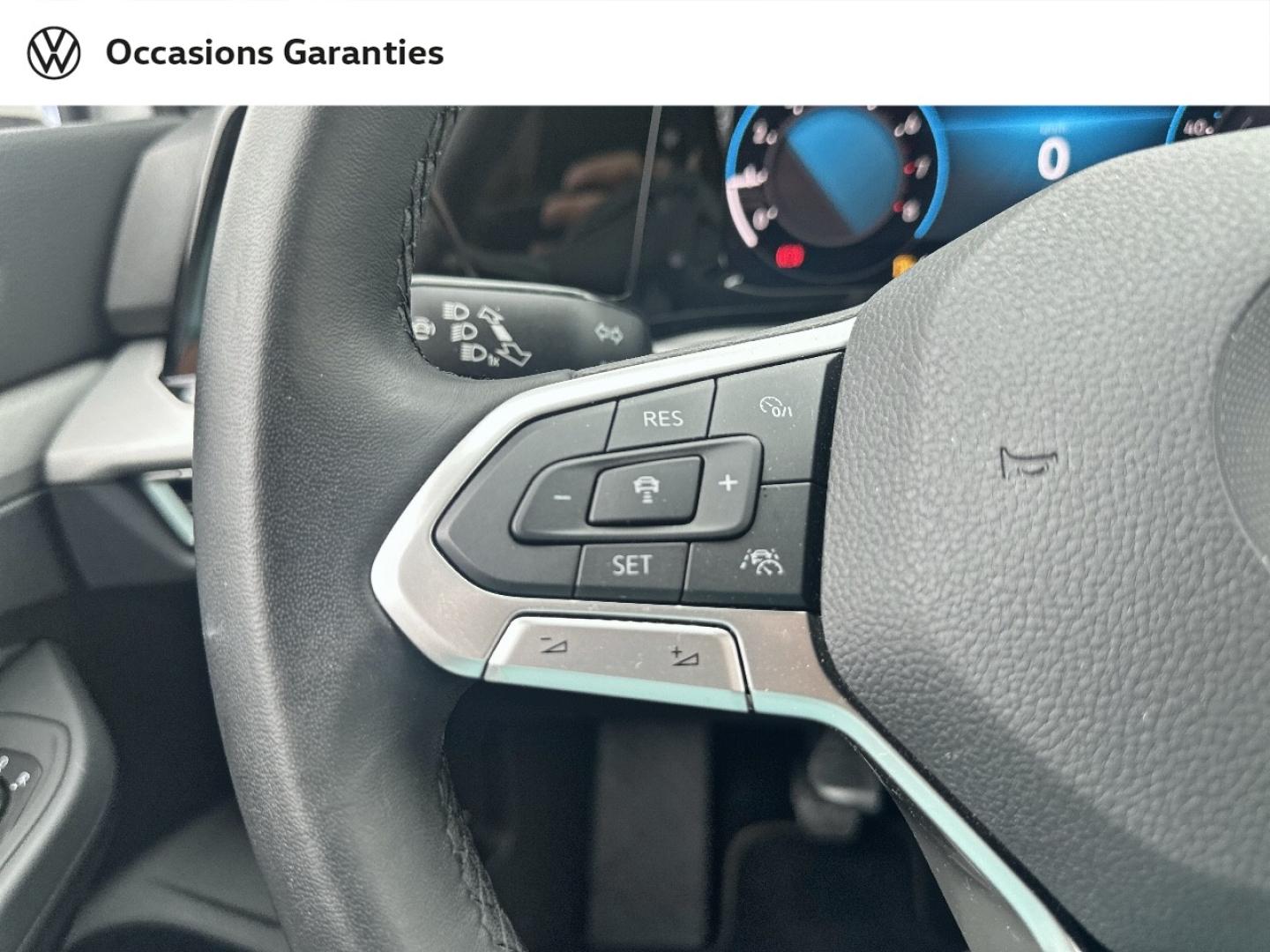 Voitures occasions VOLKSWAGEN GOLF Life Lens