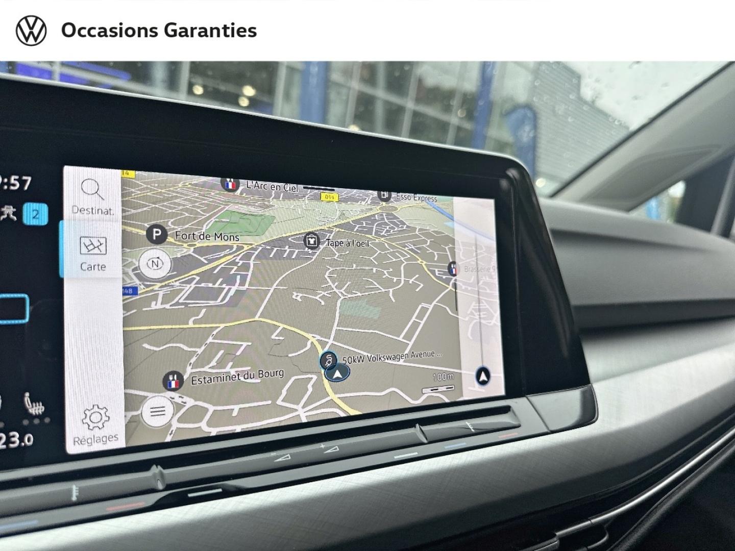 Voitures occasions VOLKSWAGEN GOLF Life Lens