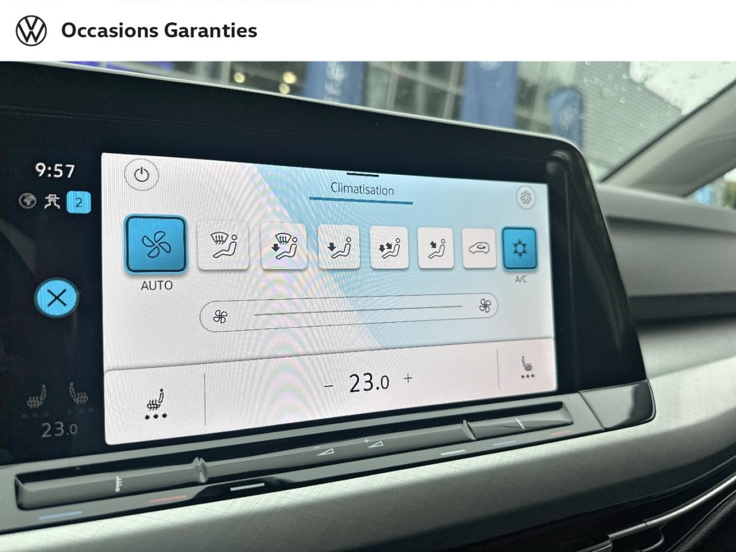 Voitures occasions VOLKSWAGEN GOLF Life Villeneuve-d'Ascq