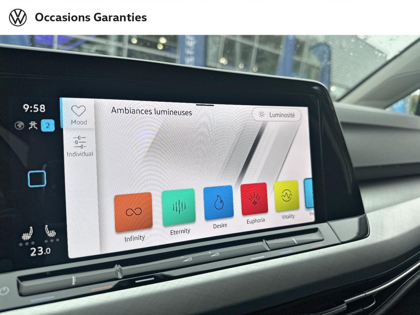Voitures occasions VOLKSWAGEN GOLF Life Villeneuve-d'Ascq