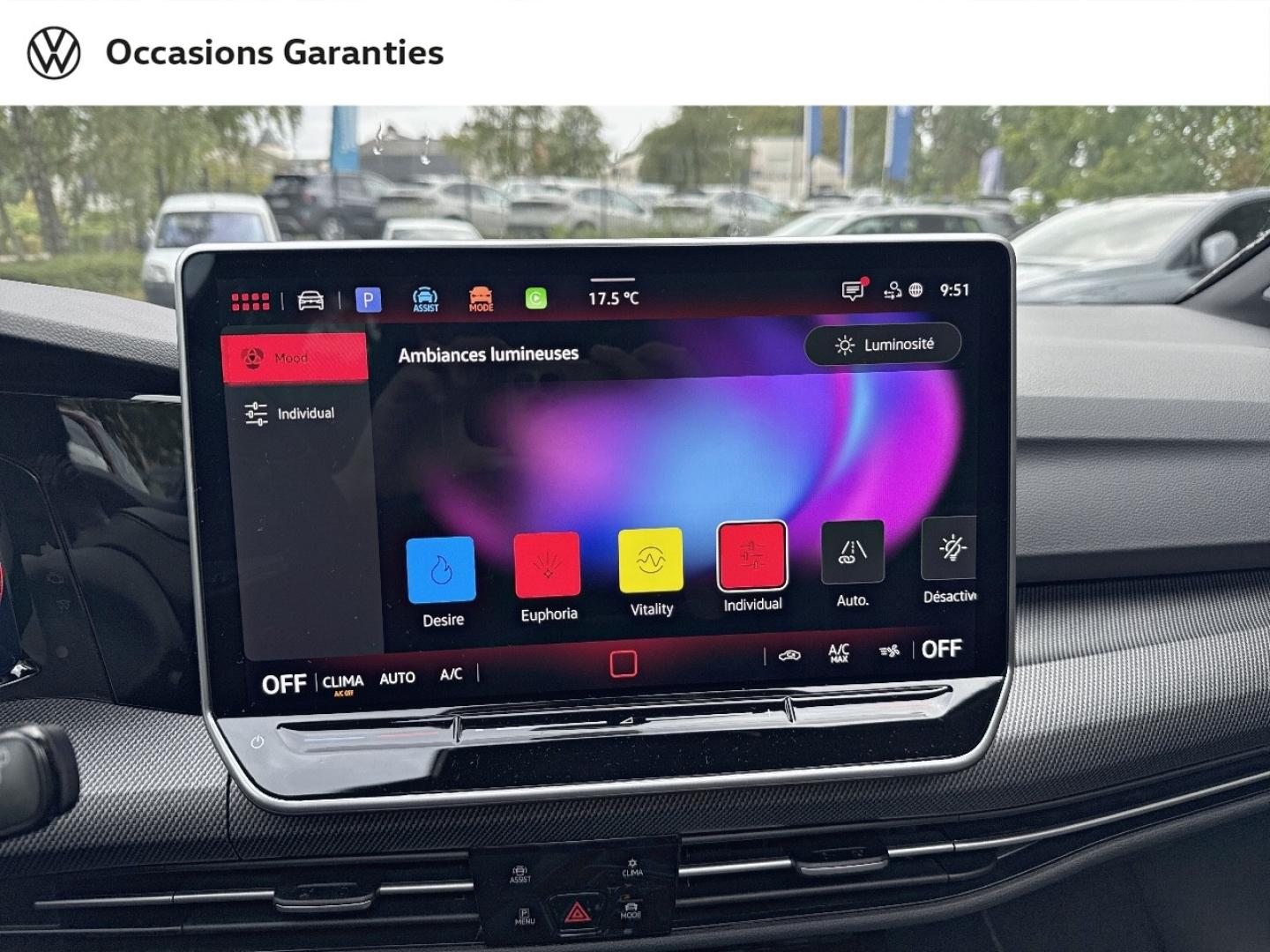 Voitures occasions VOLKSWAGEN GOLF R-Line Lens