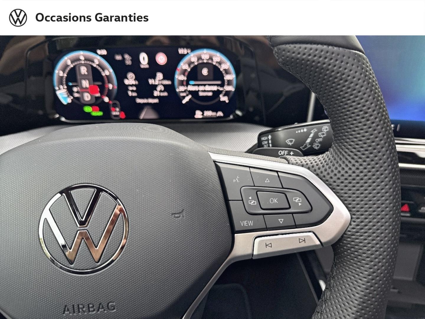 Voitures occasions VOLKSWAGEN GOLF R-Line Lens