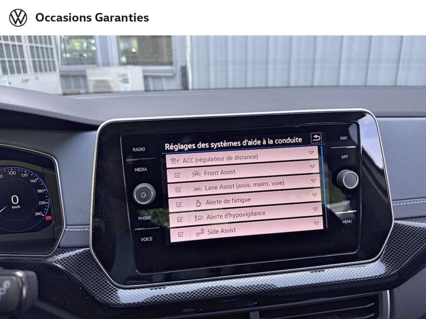 Voitures occasions VOLKSWAGEN T-CROSS Style Villeneuve-d'Ascq