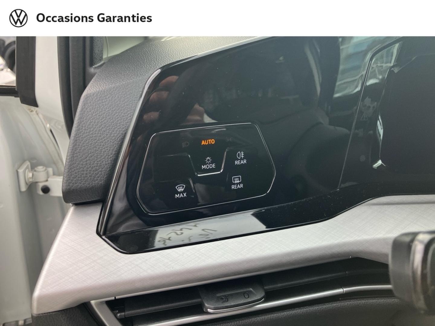 Voitures occasions VOLKSWAGEN GOLF Life 1st Villeneuve-d'Ascq