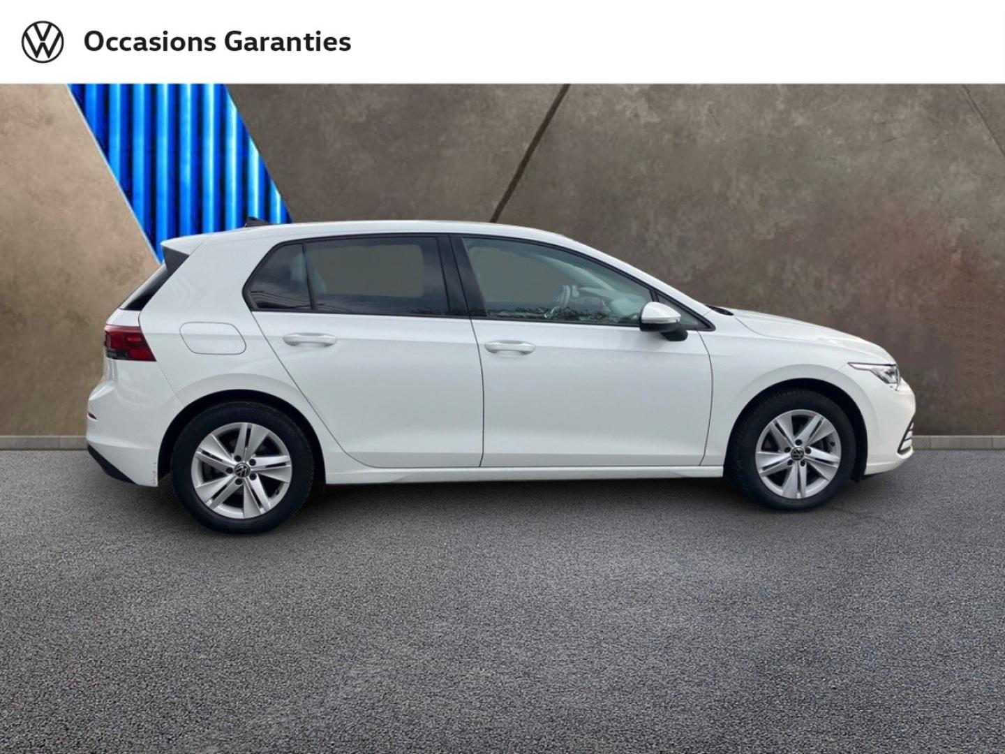 Voitures occasions VOLKSWAGEN GOLF Life 1st Villeneuve-d'Ascq
