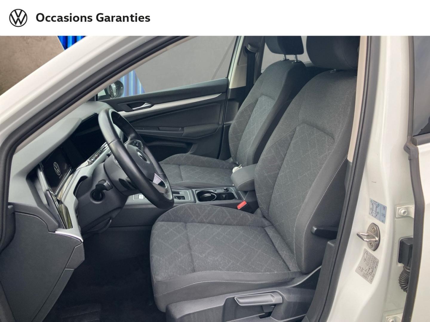 Voitures occasions VOLKSWAGEN GOLF Life 1st Villeneuve-d'Ascq