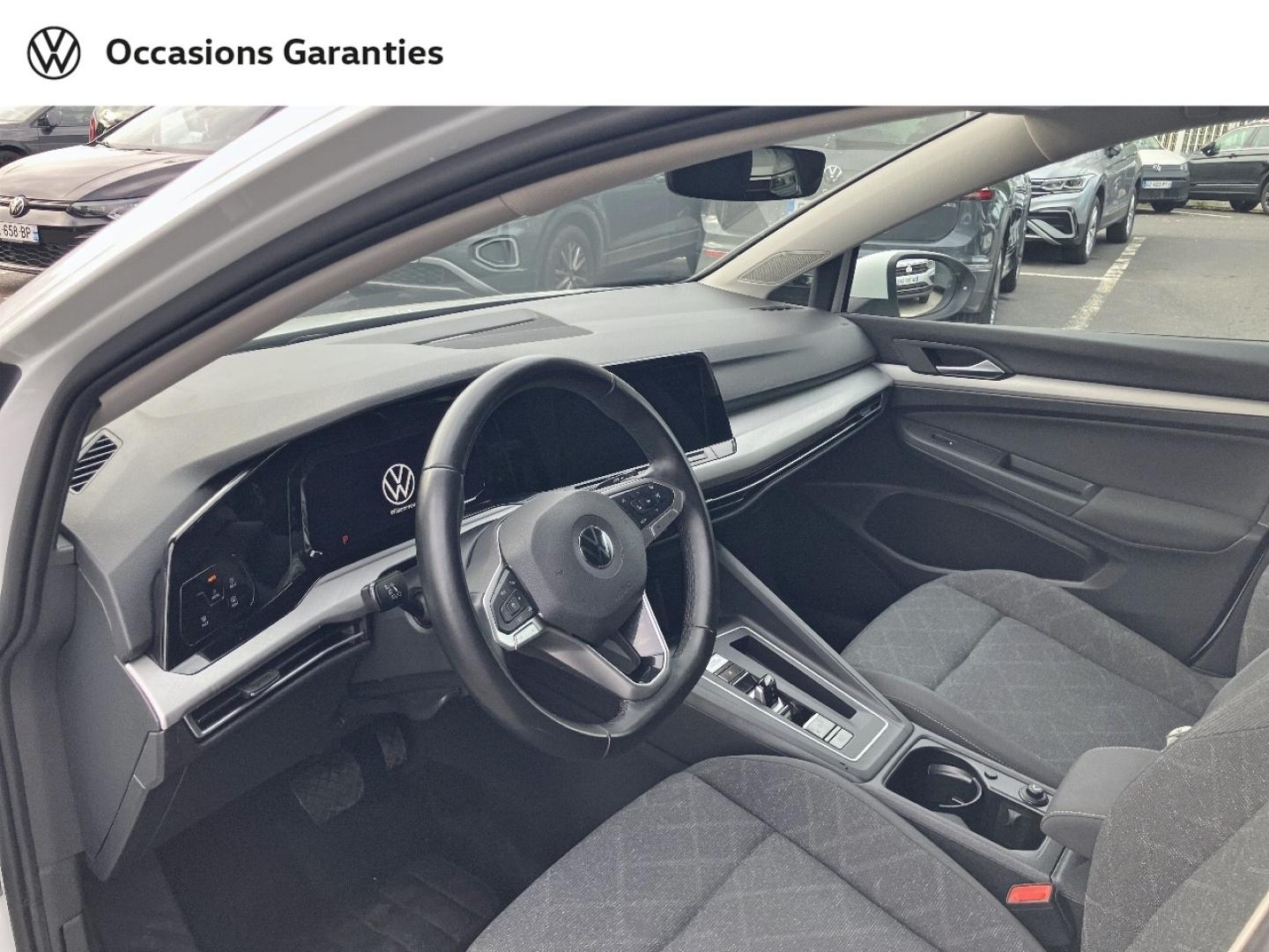 Voitures occasions VOLKSWAGEN GOLF Life 1st Villeneuve-d'Ascq