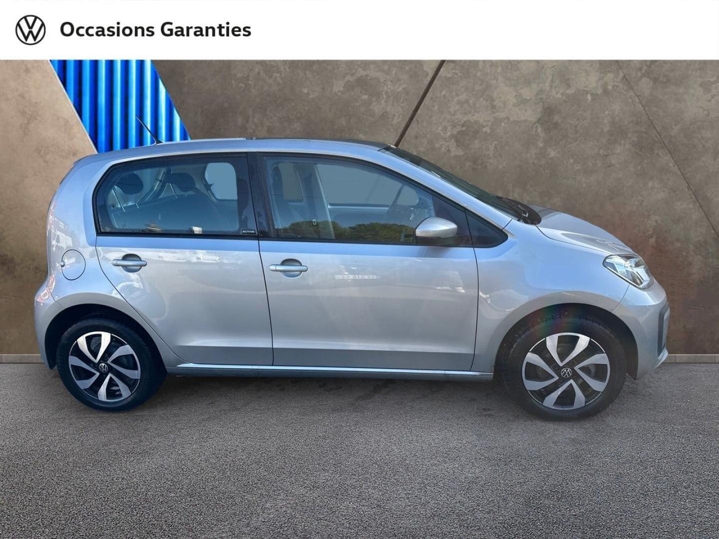 Voitures occasions VOLKSWAGEN up! Active Villeneuve-d'Ascq
