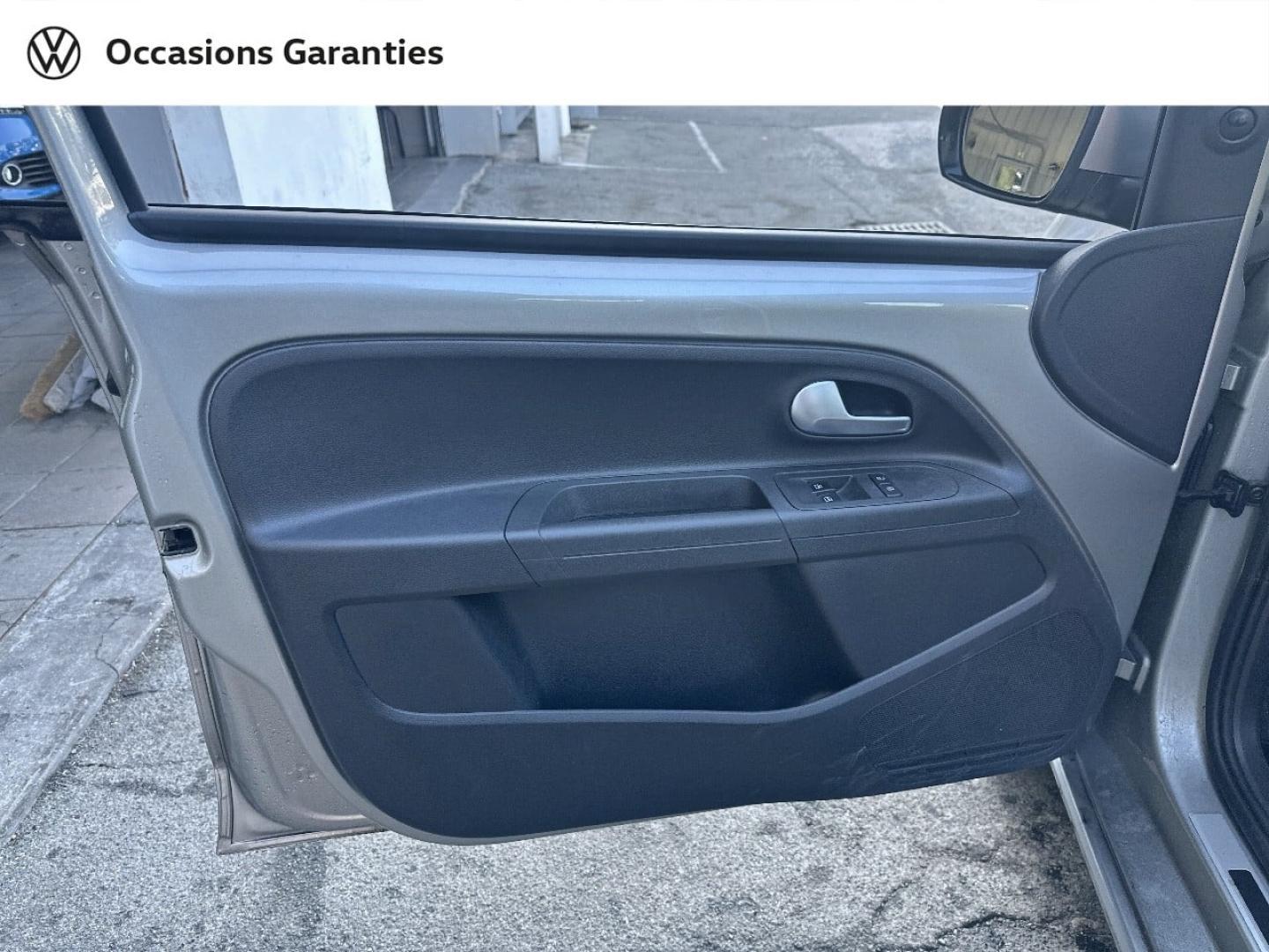 Voitures occasions VOLKSWAGEN up! Active Villeneuve-d'Ascq