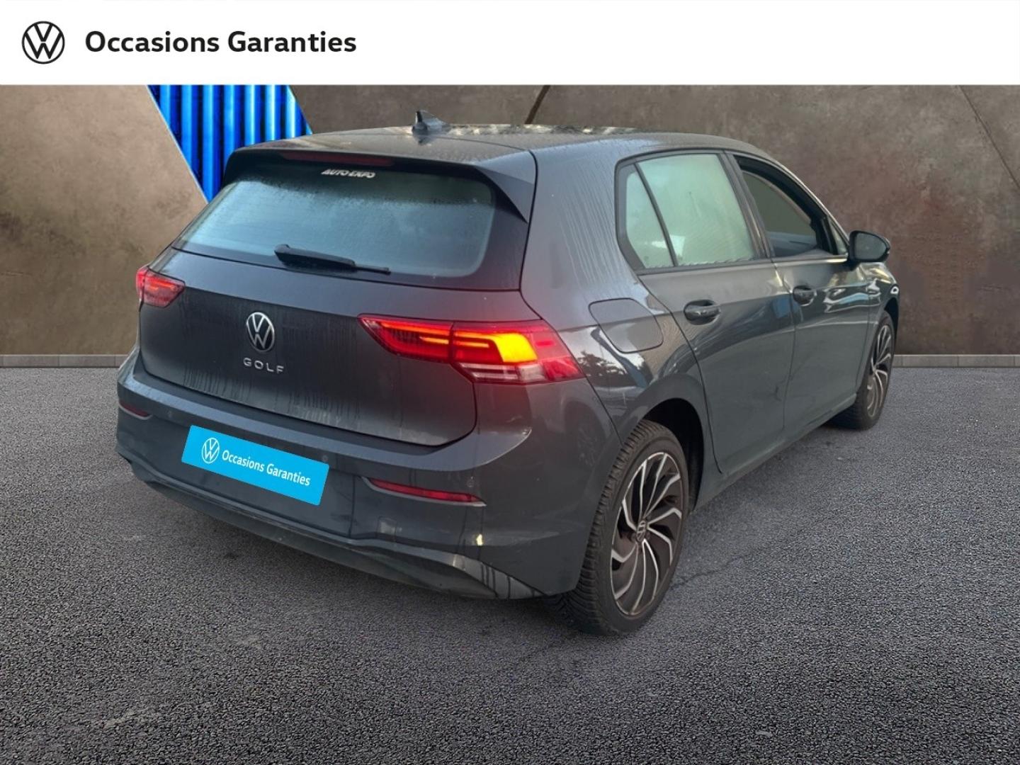 Voitures occasions VOLKSWAGEN GOLF Life Hazebrouck