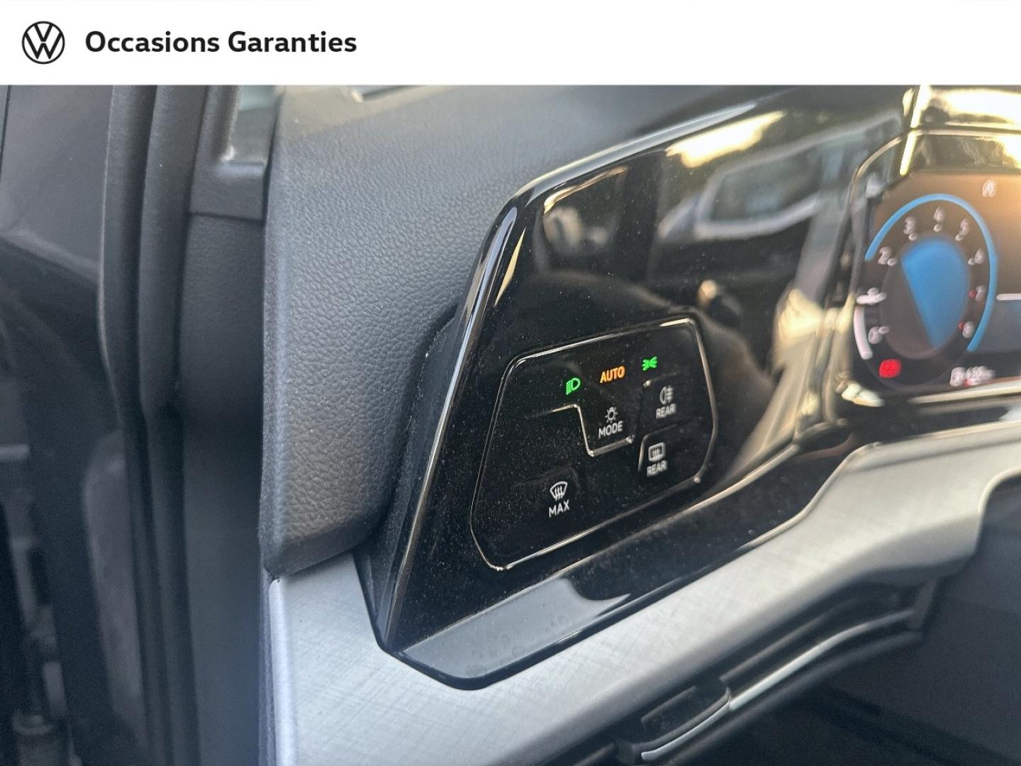 Voitures occasions VOLKSWAGEN GOLF Life Villeneuve-d'Ascq