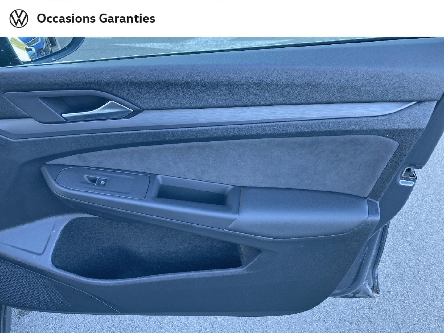 Voitures occasions VOLKSWAGEN GOLF Style Lens