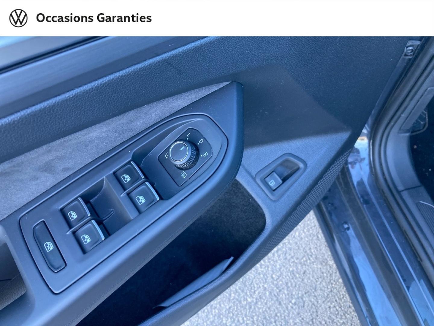 Voitures occasions VOLKSWAGEN GOLF Style Lens