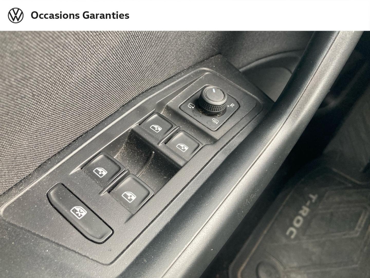 Voitures occasions VOLKSWAGEN T-ROC Life Plus Lens