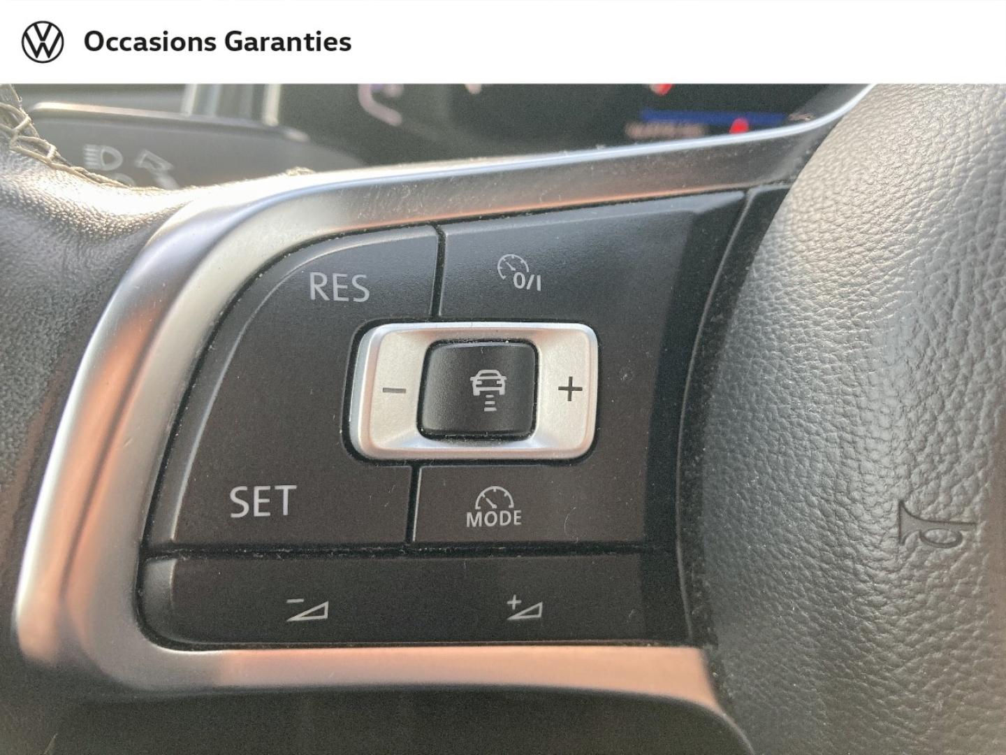 Voitures occasions VOLKSWAGEN T-ROC R-Line Lens