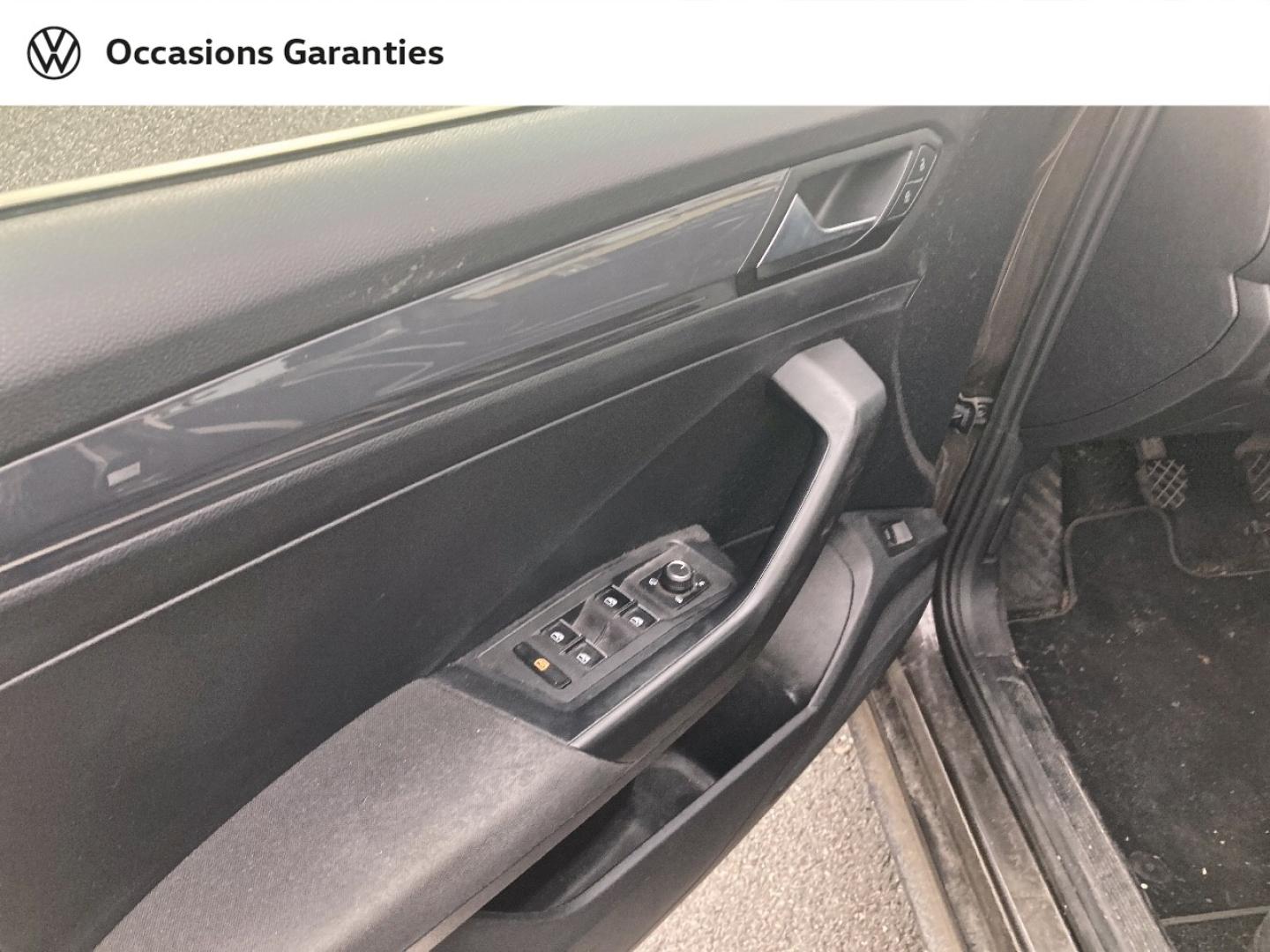 Voitures occasions VOLKSWAGEN T-ROC Carat Bruay-la-Buissière