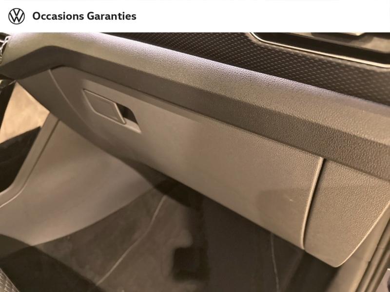 Voitures occasions VOLKSWAGEN T-CROSS United Lens