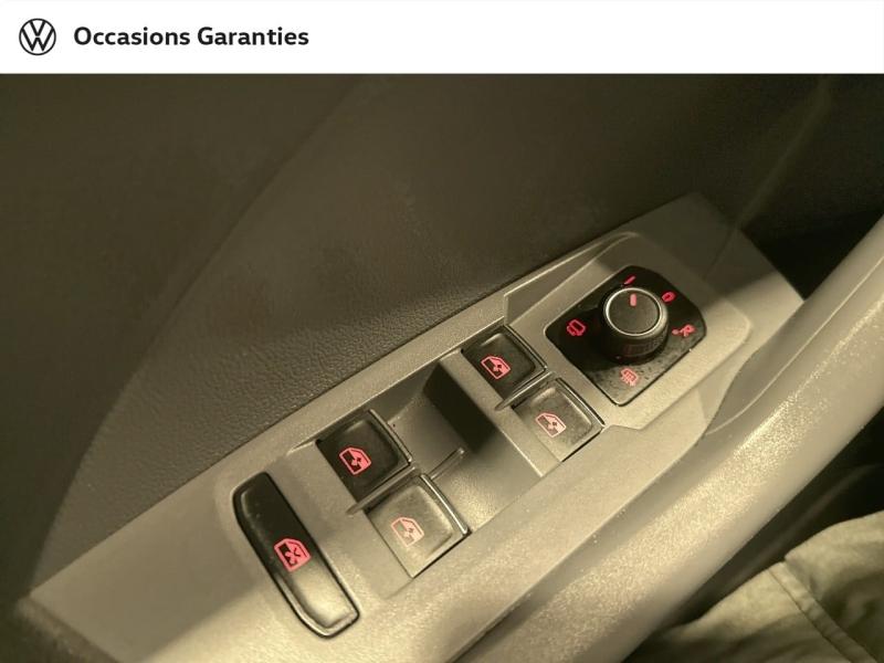 Voitures occasions VOLKSWAGEN T-CROSS United Lens